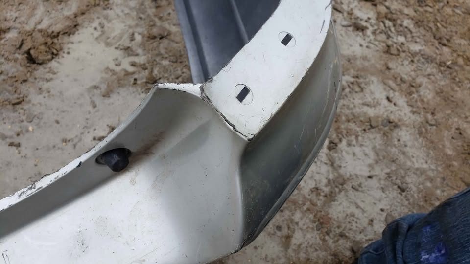 Toyota avensis front & rear bumper, bonnet 2006