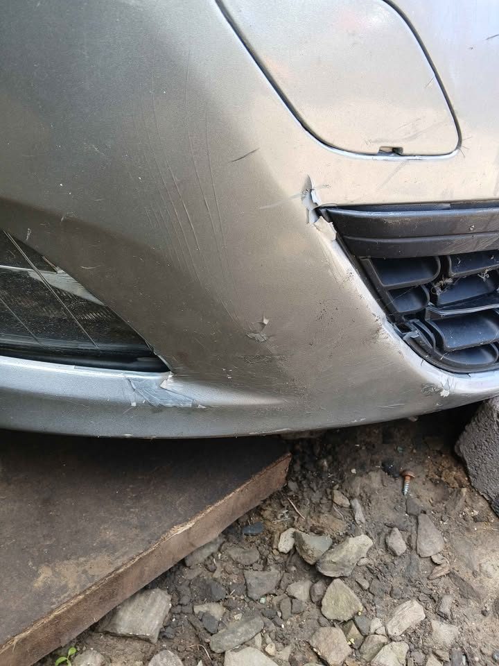Vauxhall astra front bumper 2011